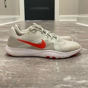 Women’s Nike Flex Training TR8 Sneakers Size 7